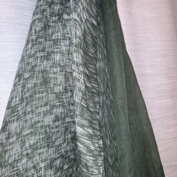 Scarf - Picture 4 of 4